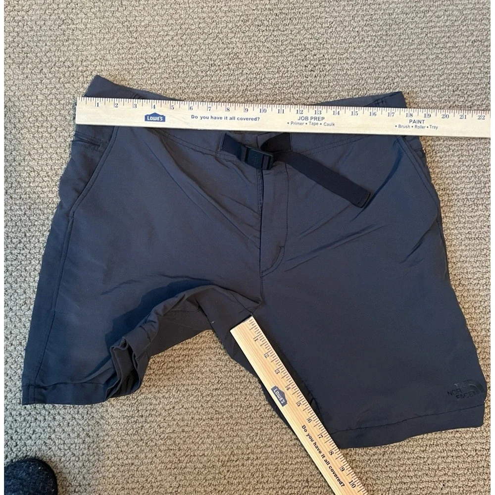 The North Face Paramount Trail‎ Shorts/ Men's 36 X 34 TNF Black